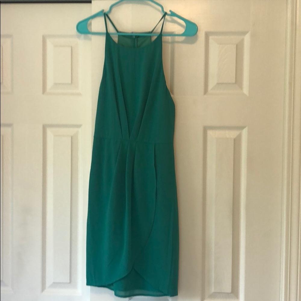 Never worn - Lulu’s green dress